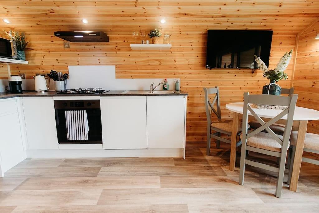Riverside Retreats - Steamers Meadow Gwinear